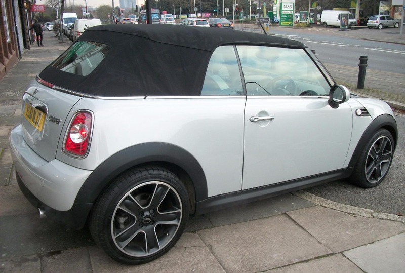 MINI CONVERTIBLE