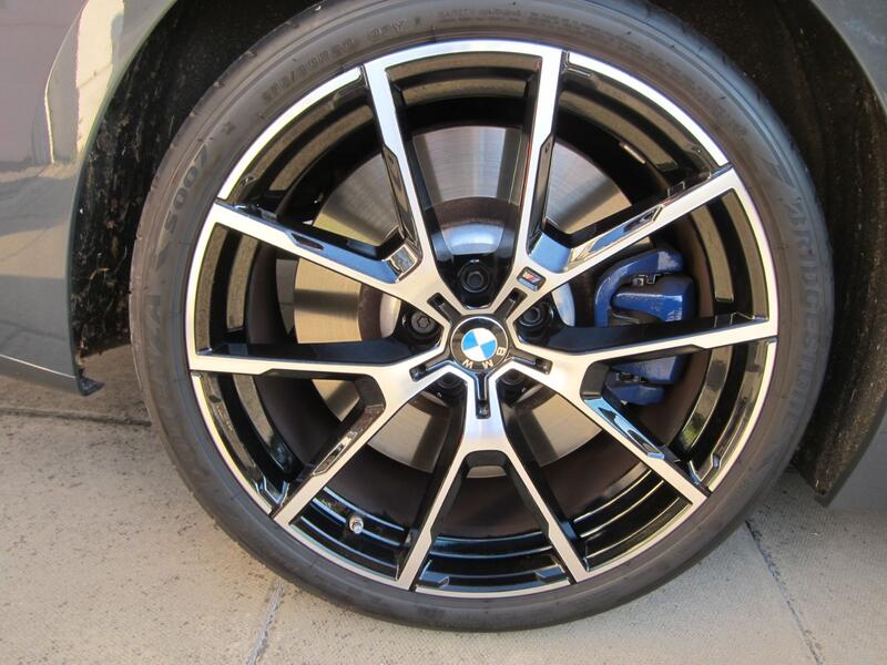 BMW 8 SERIES