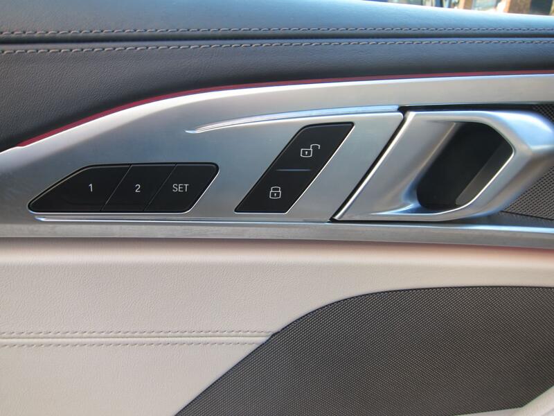 BMW 8 SERIES