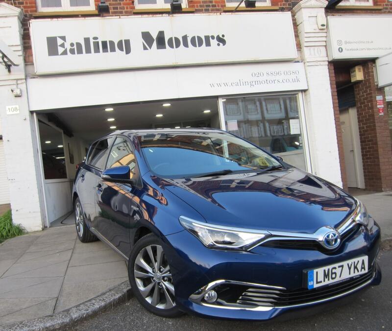 TOYOTA AURIS