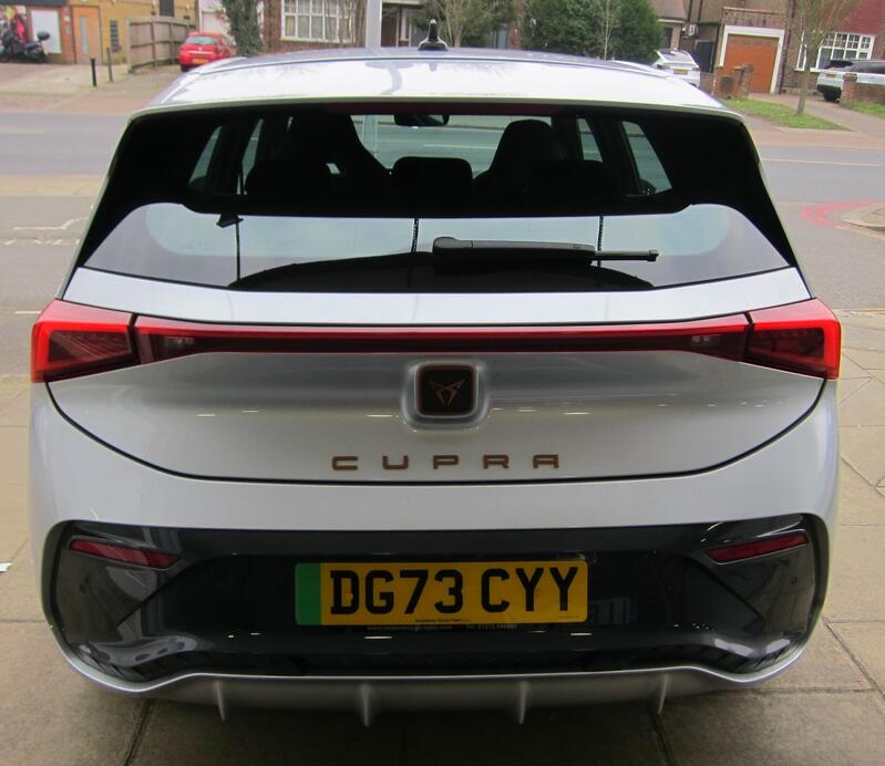 CUPRA BORN