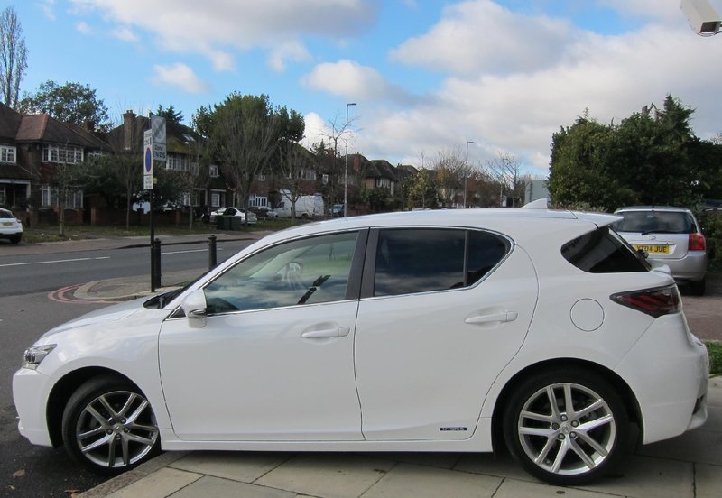 LEXUS CT 200H