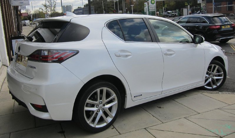 LEXUS CT 200H