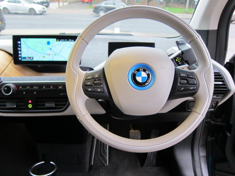 BMW I3